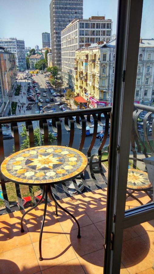 Апартаменты На Бассейной Kyiv Exterior photo